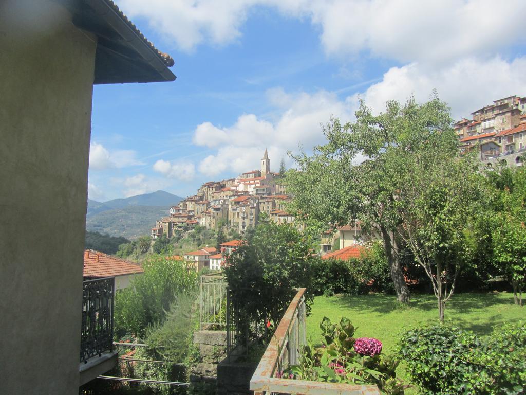 Apartamento La Felice Casa Di Nonno Battistino Apricale Habitación foto